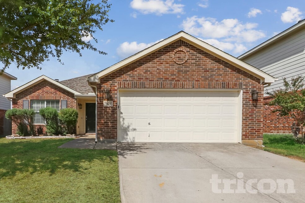 9621 Manassas Rd, Fort Worth, TX 76177 - photo 1