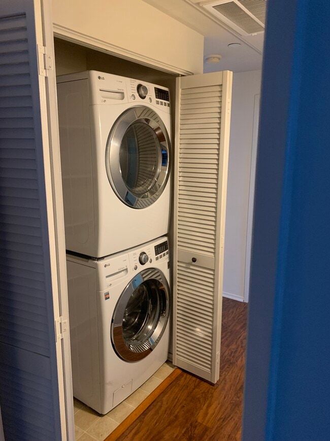 10717 Lawler St unit 2nd Floor, Los Angeles, CA 90034 - photo 6