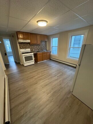19 Butterfield St Unit Second floor, Lowell, MA 01854