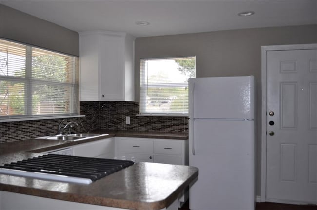 7617 Watson St unit A, Austin, TX 78757 - photo 4