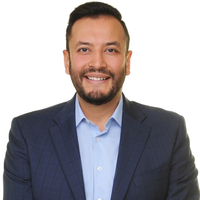 Agent Photo