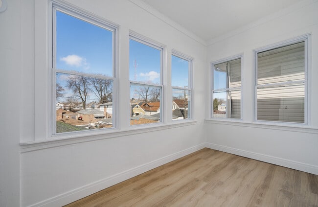 2836 W 40th St unit second floor, Chicago, IL 60632 - photo 5