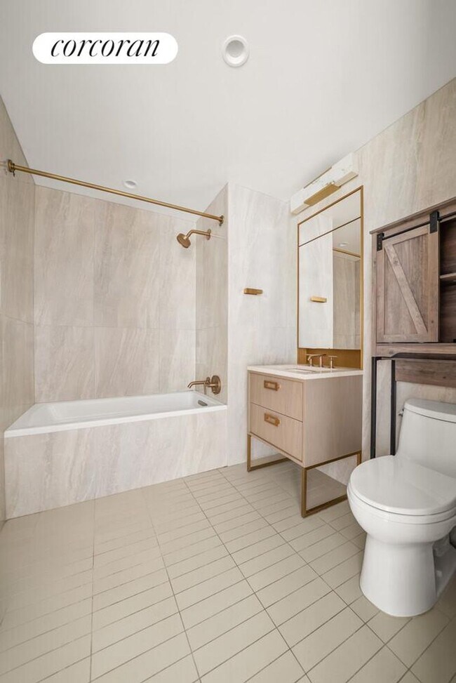3 Ct Square W, Queens, NY 11101 - photo 5