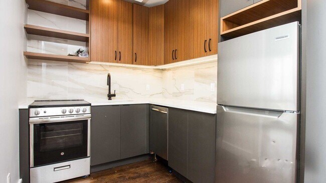 988 Halsey St unit 2, Brooklyn, NY 11207 - photo 7