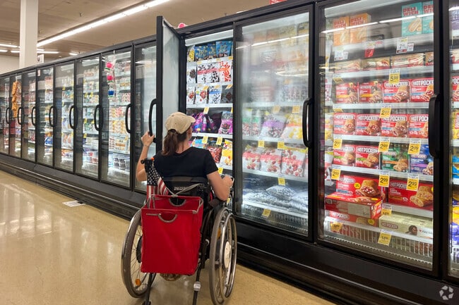 Stella Mann residents have many grocery stores to choose from.