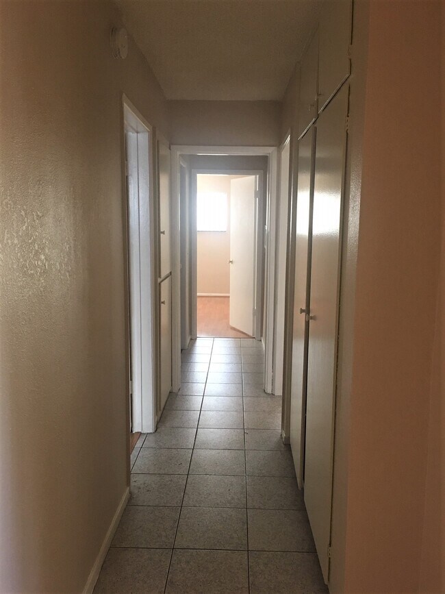 613 S Shelton St unit A, Burbank, CA 91506 - photo 4