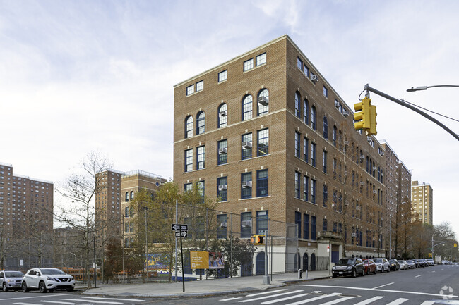 Success Bronx 2 Elementary School is located at 450 St. Pauls Place, Floor 5, Bronx, NY.