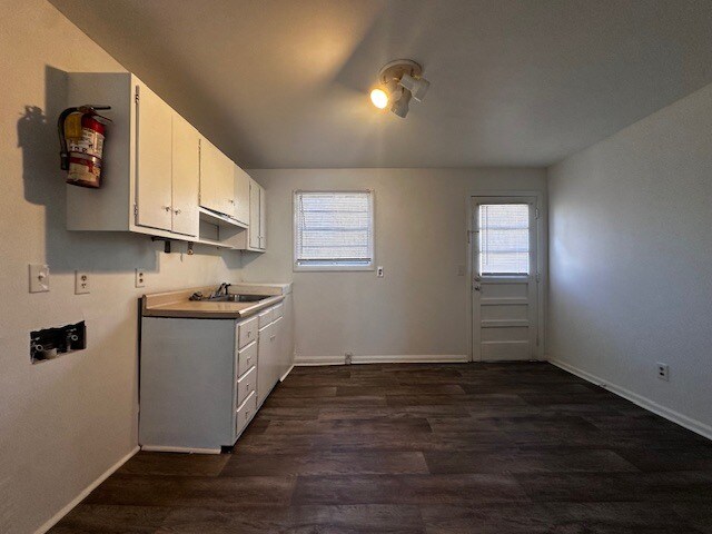 407 E Florida St unit B, Greensboro, NC 27406 - photo 5