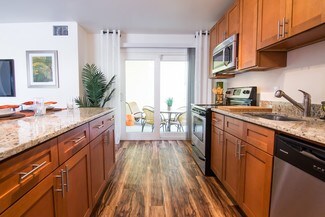 8421 Del Lago Cir, Tampa, FL 33614