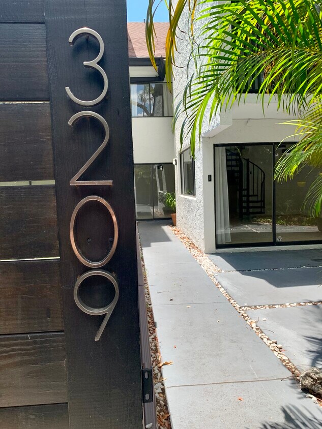 3209 Bird Ave, Miami, FL 33133