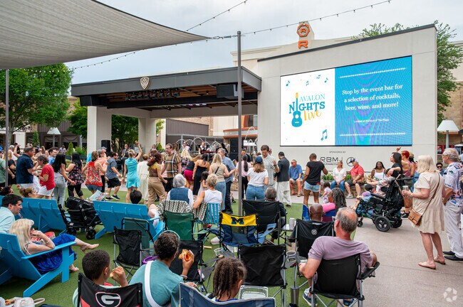 Avalon Nights Live occurs every Friday in Alpharetta near Rivermont.