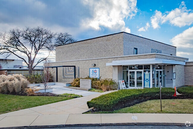 Hillel Torah North Suburban Day School