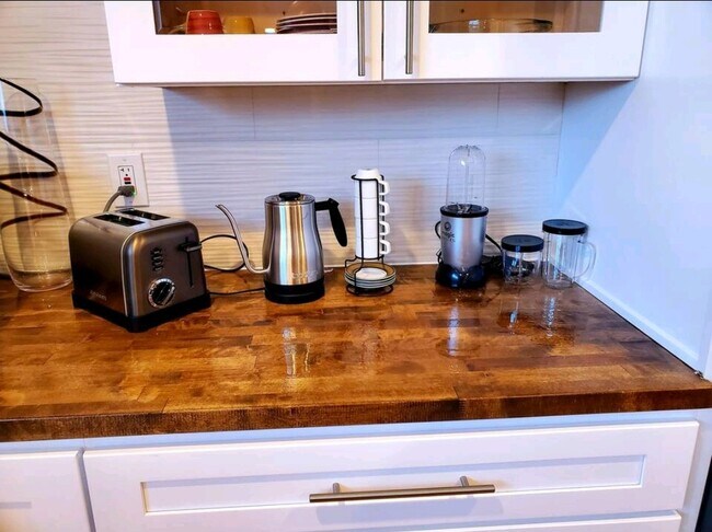 2481 E Canal Dr unit Sunshine Studio, Turlock, CA 95380 - photo 7