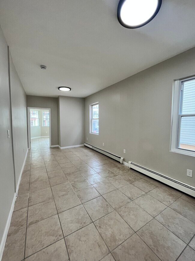 97 Wilkinson Ave unit 1R, Jersey City, NJ 07305 - photo 3