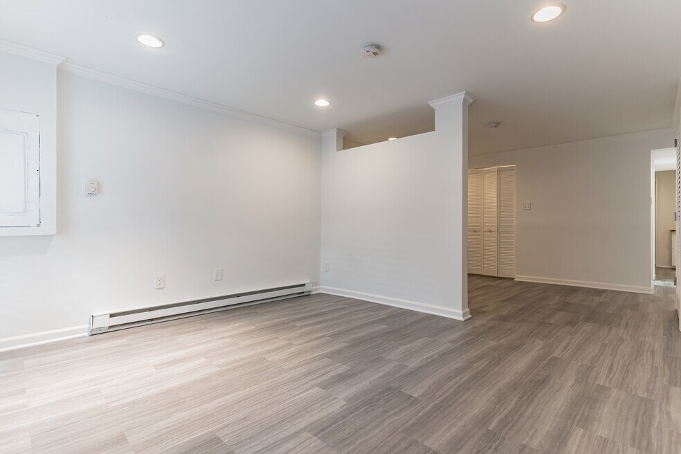 1616 Corcoran St NW unit 1, Washington, DC 20009 - photo 1