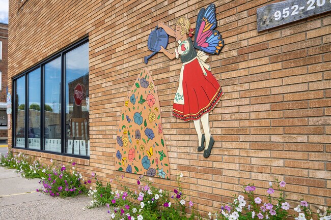 Montgomery hosts the annual Kolacky Days festival every July, featuring bike parades, bun-eating races, live music, and Czech dancing that brings the entire community together.