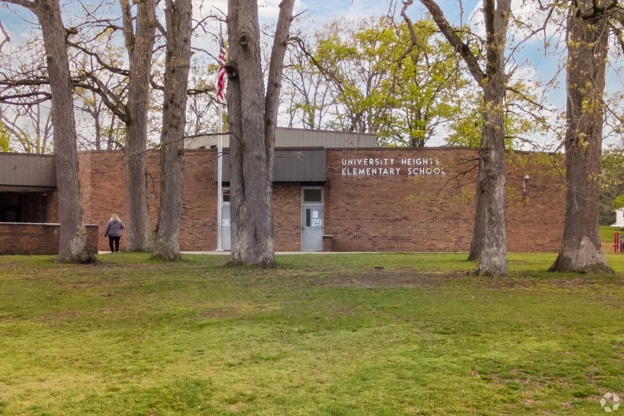 University Heights Elementary School in the University Heights neighborhood.