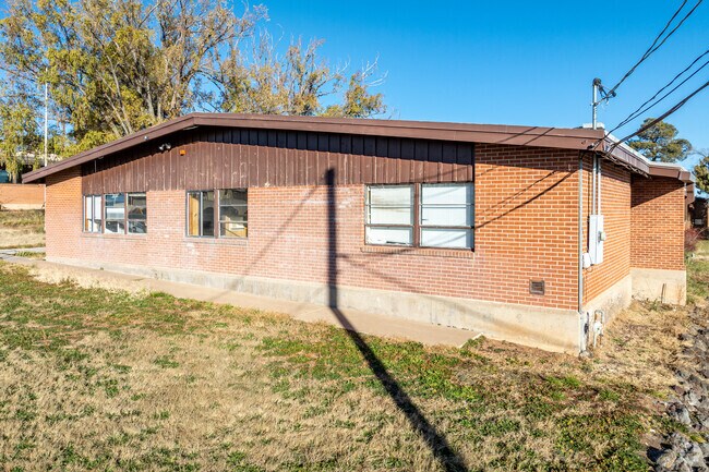 Nikolaus Homestead Elementary School encourages student engagement.