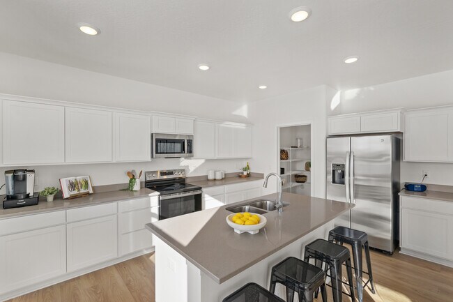 705 E 5th St unit 38570846, Deer Park, WA 99006 - photo 4