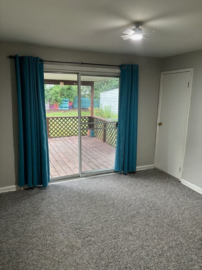 435 E 36th St, Erie, PA 16504 - photo 4