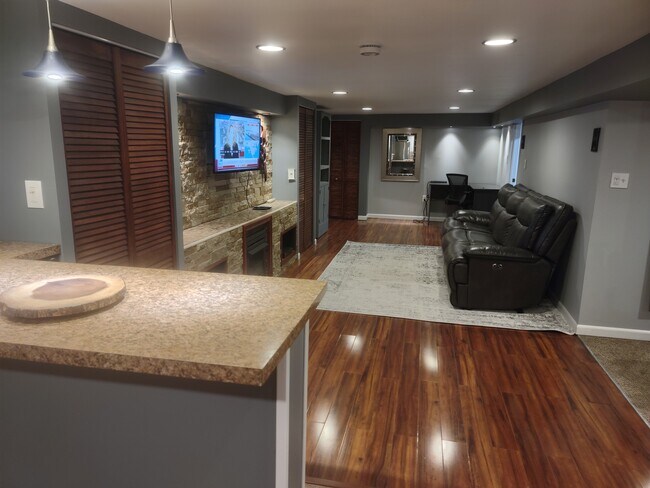 13-13 Floral Ave unit 1, Fair Lawn, NJ 07410 - photo 2