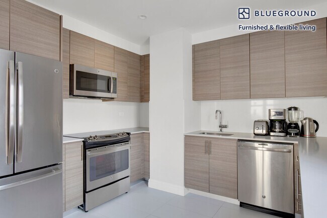 210 W 70th St unit FL8-ID148, New York, NY 10023 - photo 7
