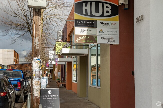 Retail "hub" of Boise, Portland Oregon a town where locals can enjoy a nice walk with stores.