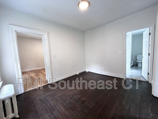 54 Roath St unit 2, Norwich, CT 06360 - photo 7