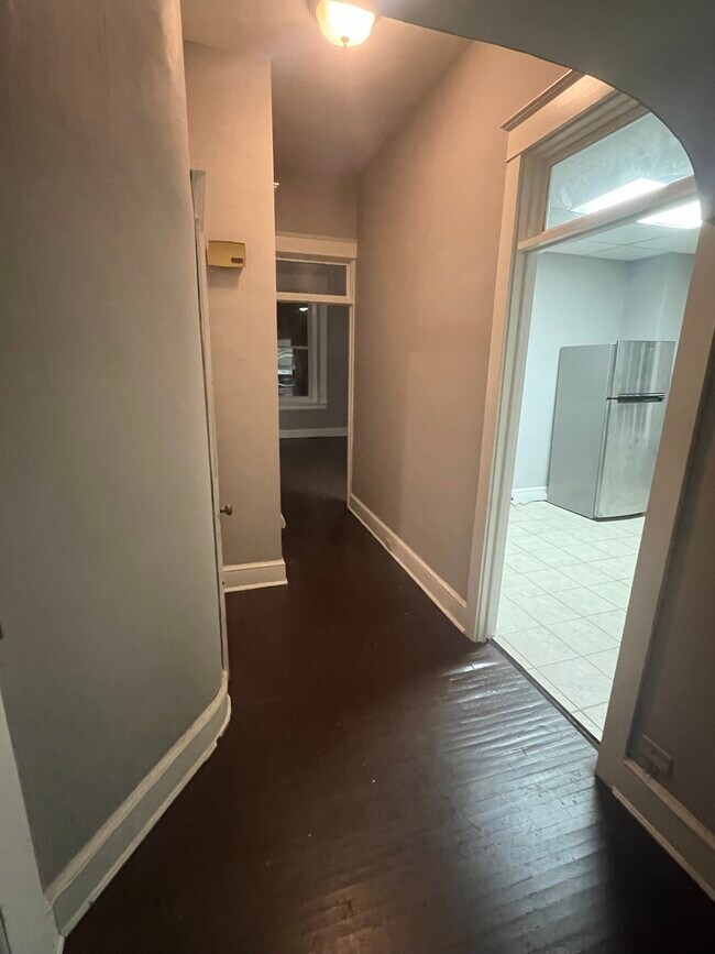 243 N Queen St unit 2B, Lancaster, PA 17603 - photo 3