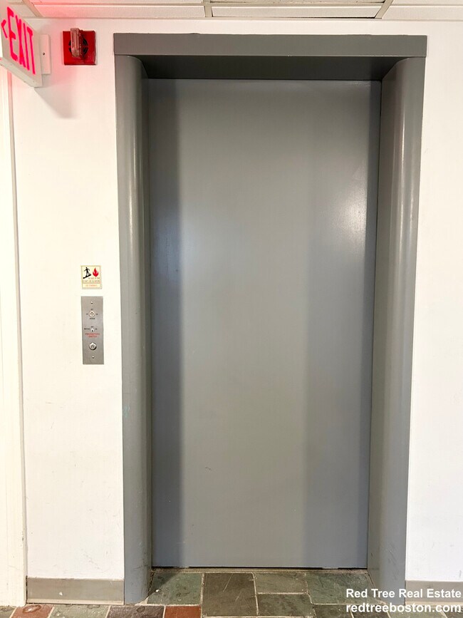 2018 Commonwealth Ave unit 39, Brighton, MA 02135 - photo 2