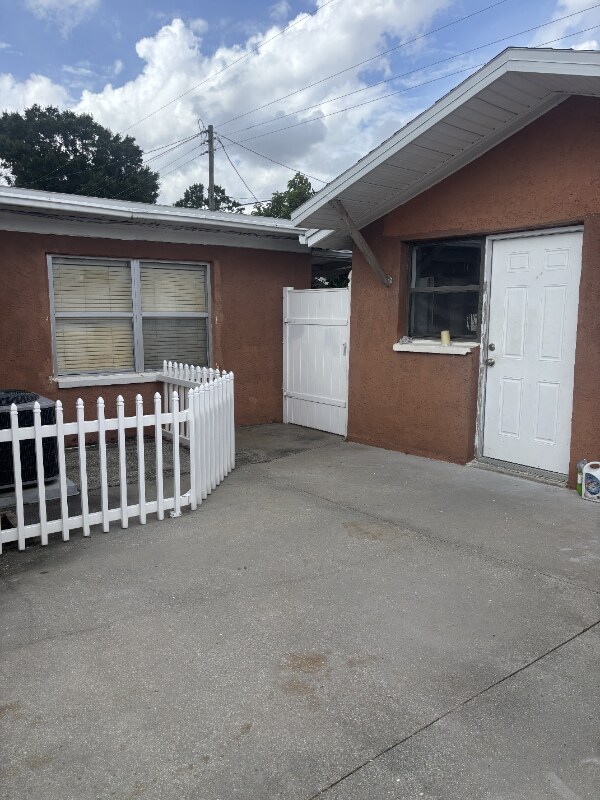 4513 W Jean St unit C, Tampa, FL 33614 - photo 1