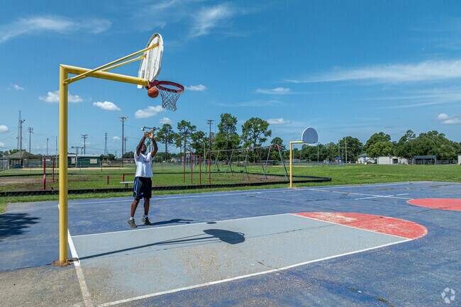 Your kids will love the basketball courts at Saul Adler Recreation Center.