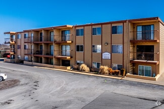 710 SW Fairlawn Rd, Topeka, KS 66606