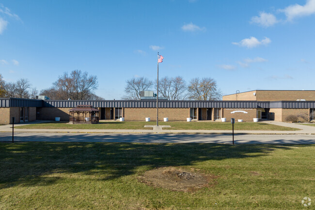 Harold Schnell Elementary has a B- rating according to Niche.