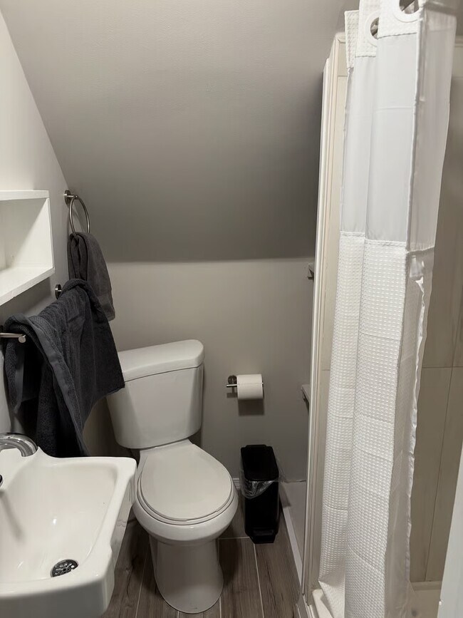 15101 Arden Ave unit UP, Lakewood, OH 44107 - photo 6