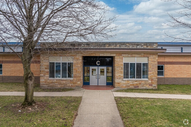 Townline Elementary, entrance.