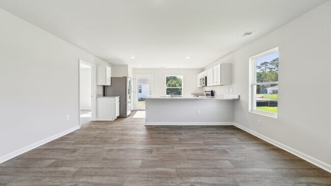 99 Byway Cir, Kilmarnock, VA 22482 - photo 5