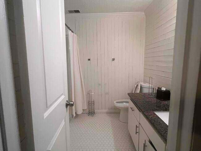 4701 Flat Shoals Rd, Union City, GA 30291 - photo 6