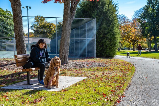 Astor Park is located in the heart of the neighborhood and is perfect for a good walk.