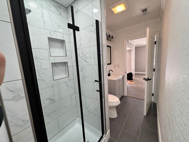 2726 Highland Cir unit 2, Kodak, TN 37764 - photo 6