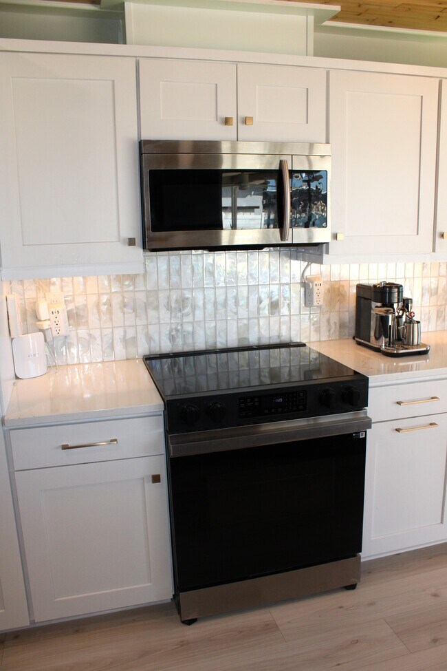 229 Palm Island NW, Clearwater Beach, FL 33767 - photo 7