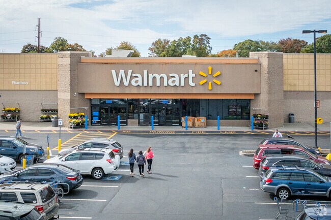 rephrase: for hispanic grocery needs stop by La Hispana Market in Clasky Park.