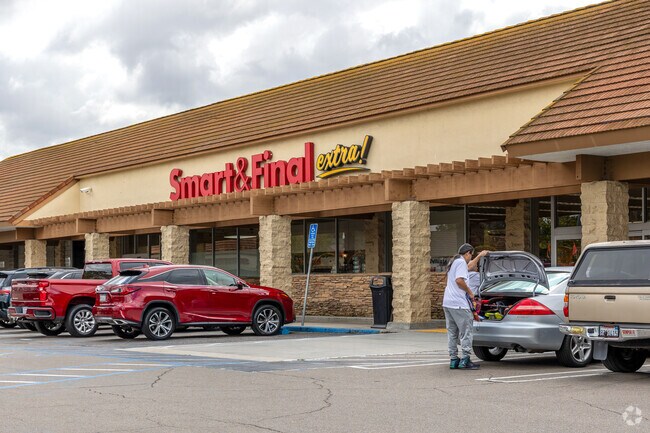 The Tierrasanta Town Center offers everything you need in Tierrasanta.