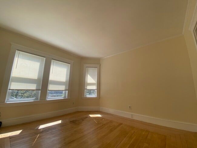 65 Wareham St, Medford, MA 02155 - photo 7