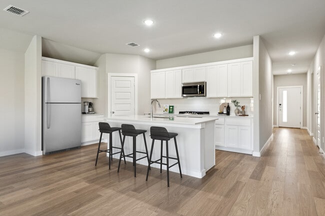 1404 Barbacoa Dr, Haslet, TX 76052 - photo 2