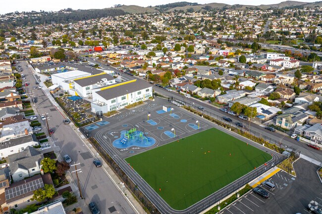 Students are the highest priority at Michelle Obama School.