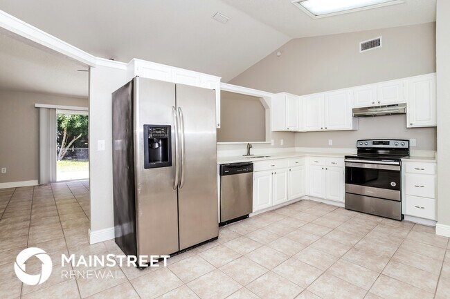 2478 Pine Chase Cir, Saint Cloud, FL 34769 - photo 7