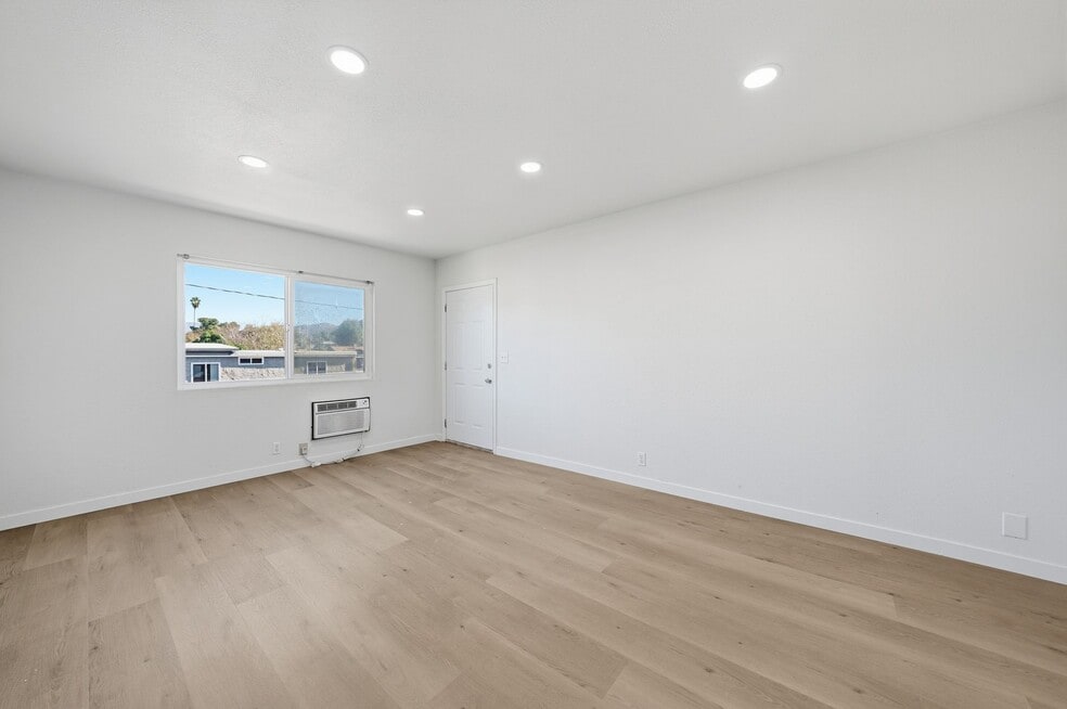 12621 Lindo Ln unit B, Lakeside, CA 92040 - photo 1