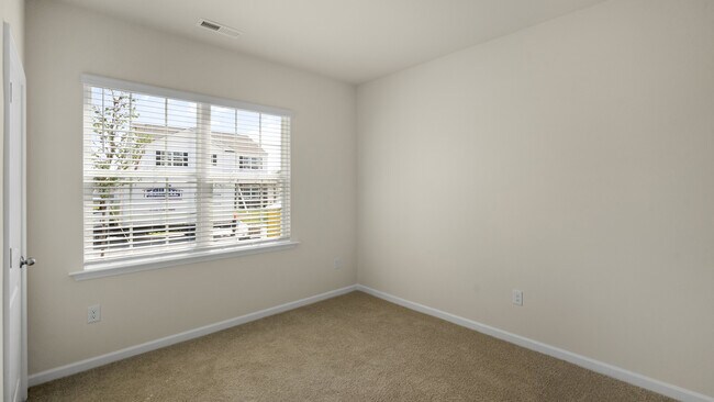 121 Hanging Elm Ln unit 36205199, Fuquay Varina, NC 27526 - photo 4