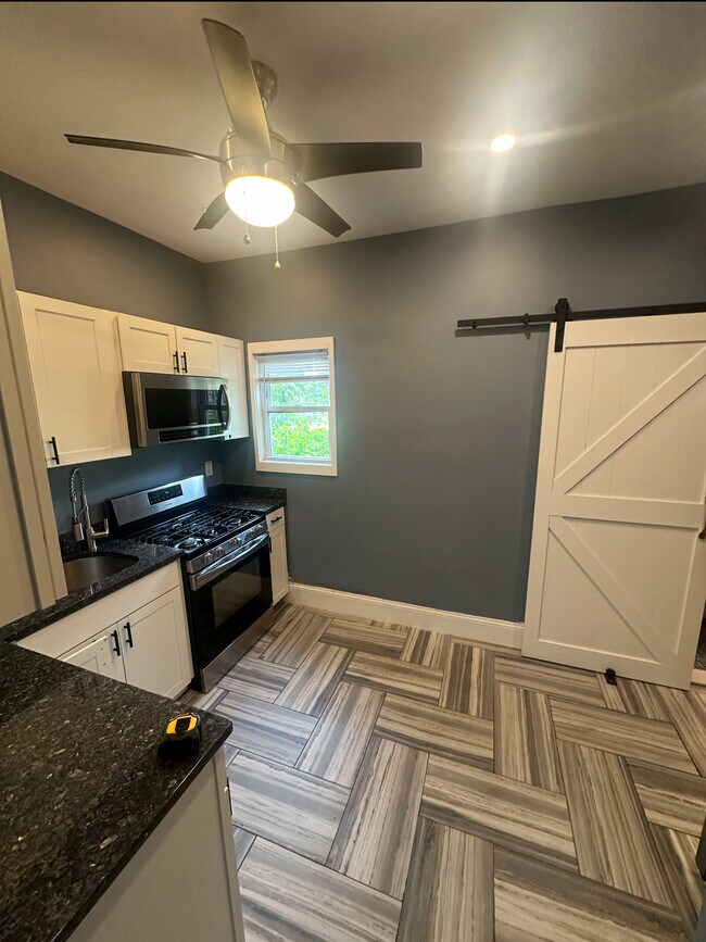 113 Ring St unit 1, Providence, RI 02909 - photo 5